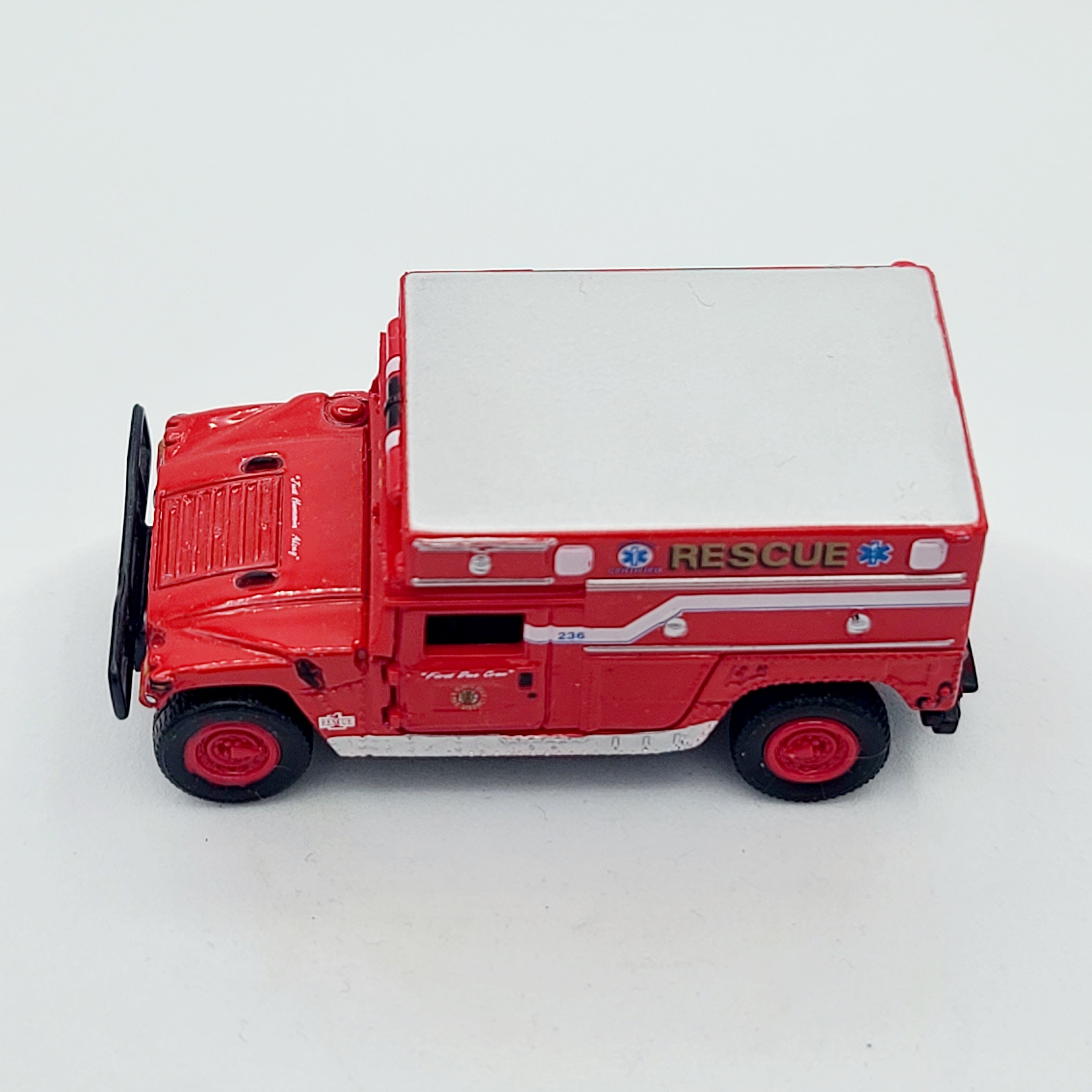 Johnny Lightning Atlantic Beach Rescue Hummer (1999 Hummer Series)